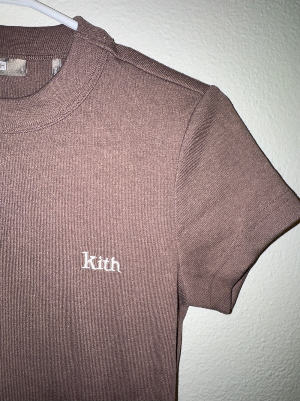 Kith Cropped Ribbed Tee - Picture 3 of 4